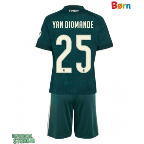 Real Madrid Yan Diomande #25 Replika Babytøj Udebanesæt Børn 2026-27 Kortærmet (+ Korte bukser)
